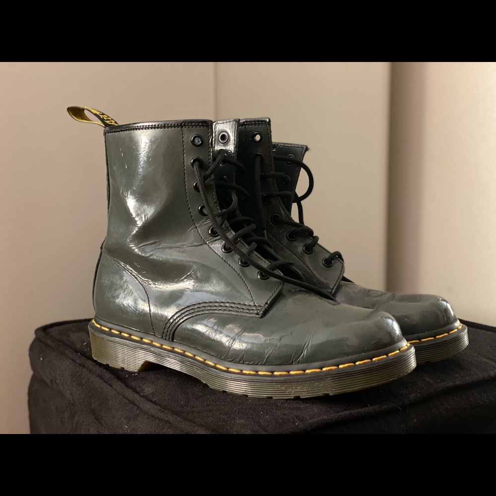 🖤 Gray Dr. Martens 🖤